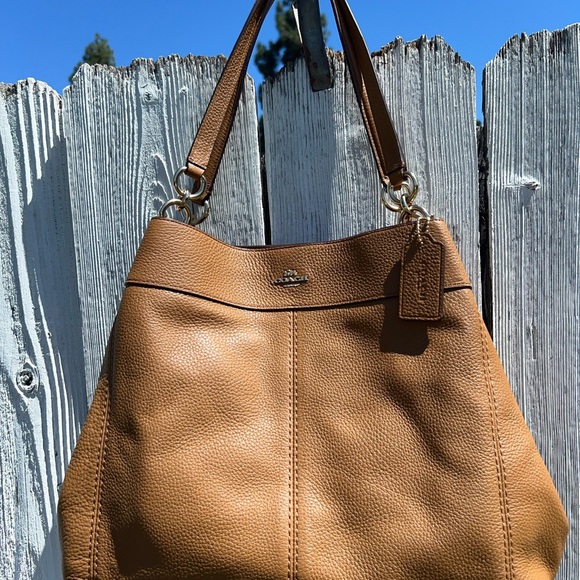 Coach Lexy Shoulder Bag - E1979-F28997 - Picture 7 of 16